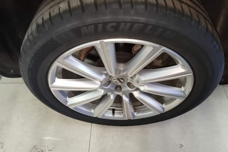 Used Volvo XC90 2017 T6 Zhiya Edition 7-seater Right Rear Wheel Hub