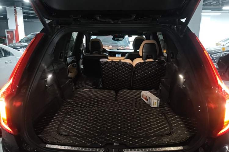 Used Volvo XC90 2017 T6 Zhiya Edition 7-seater Trunk