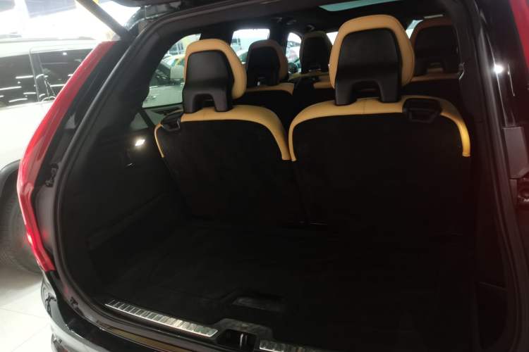 Used Volvo XC90 2017 T5 Zhiyi Edition 7-Seater Trunk