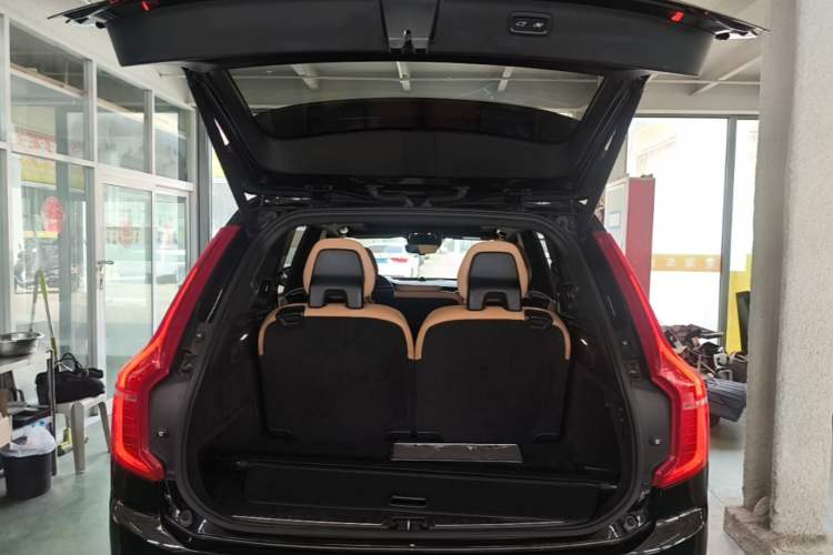 Used Volvo XC90 2017 T6 Zhiya Edition 7-seater Trunk