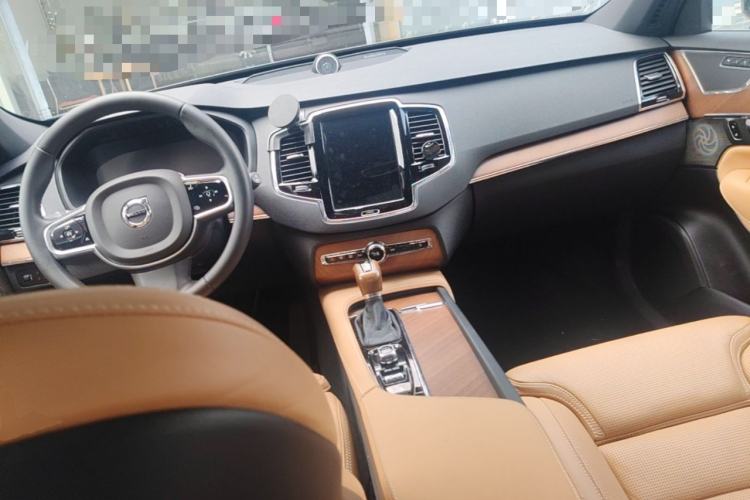Used Volvo XC90 2017 T6 Zhiya Edition 7-seater Center Console
