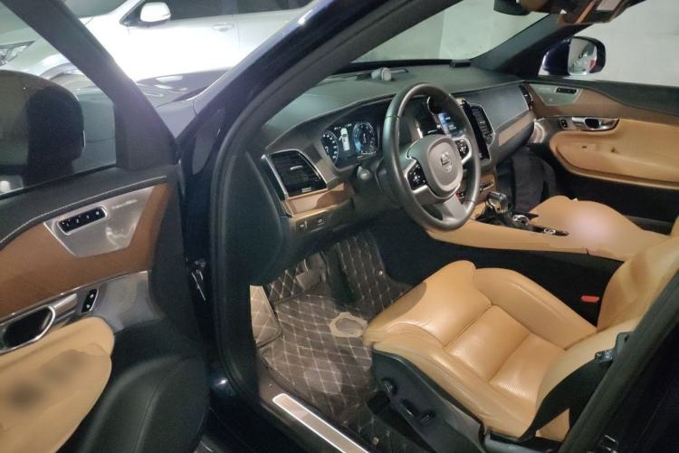 Used Volvo XC90 2017 T6 Prestige 5-Seater Driver Seat