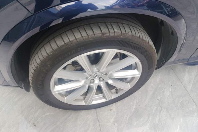 Used Volvo XC90 2017 T6 Zhiya Edition 7-seater Left Front Wheel Hub
