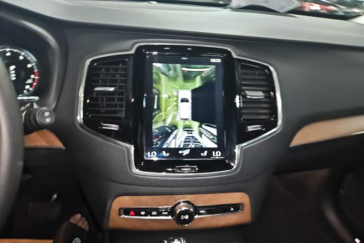 Used Volvo XC90 2017 T6 Zhiya Edition 5-seater Audio And AC Panel