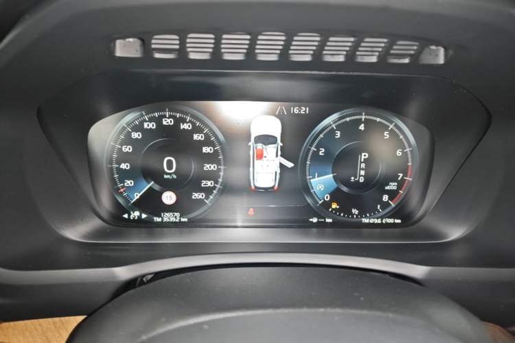 Used Volvo XC90 2017 T6 Zhiya Edition 5-seater Instrument Cluster