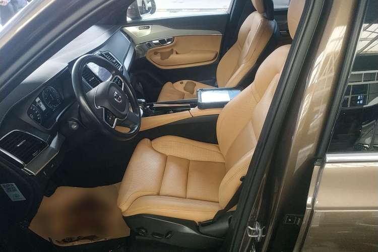 Used Volvo XC90 2017 T6 Prestige 7-Seater Left Front Seat