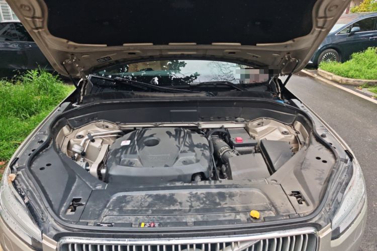 Used Volvo XC90 2017 T6 Zhiyi Edition 5-seater Engine Bay