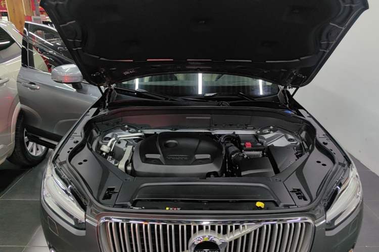 Used Volvo XC90 2017 T6 Zhiya Edition 5-seater Engine Bay