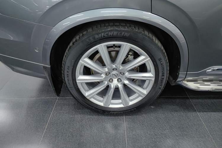 Used Volvo XC90 2017 T6 Zhiya Edition 5-seater Right Rear Wheel Hub