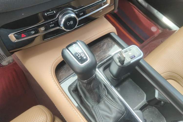 Used Volvo XC90 2017 T6 Zhiyi Edition 7-seater Gear Lever