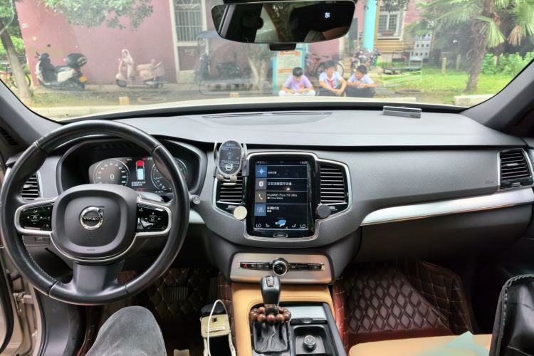 Used Volvo XC90 2017 T6 Zhiyi Edition 5-seater Center Console