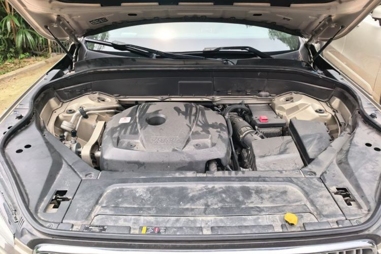 Used Volvo XC90 2017 T6 Zhiyi Edition 5-seater Engine Bay