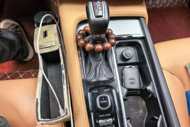 Used Volvo XC90 2017 T6 Zhiyi Edition 5-seater Gear Lever