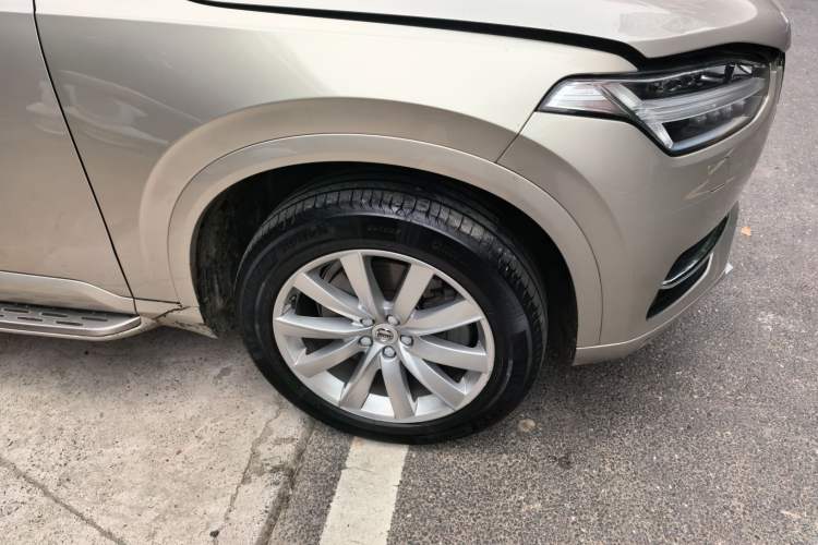 Used Volvo XC90 2017 T6 Zhiyi Edition 5-seater Right Front Wheel Hub