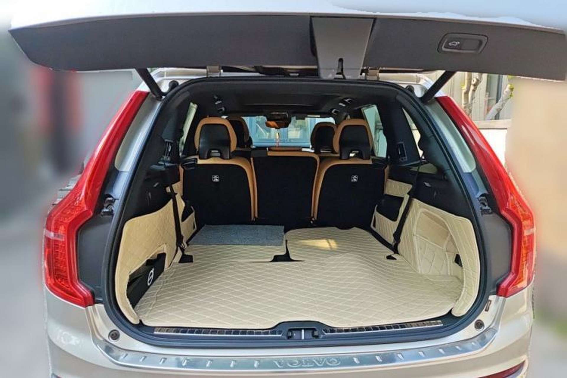Used Volvo XC90 2017 T6 Zhiyi Edition 5-seater Trunk
