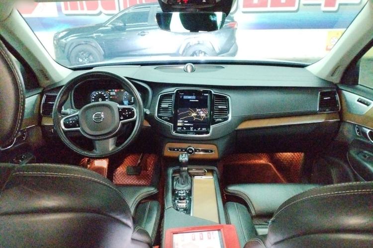 Used Volvo XC90 2017 T6 Zhiya Edition 5-seater Center Console