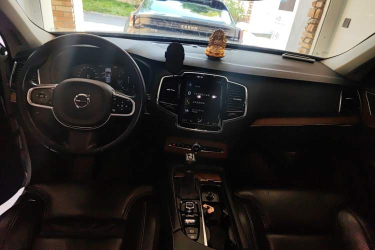 Used Volvo XC90 2017 T6 Zhiya Edition 7-seater Center Console