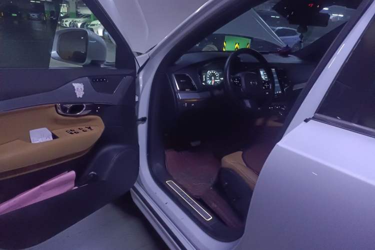 Used Volvo XC90 2017 T5 Zhiyi Edition 5-seater Driver Seat