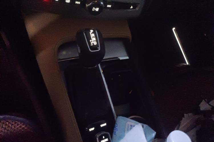 Used Volvo XC90 2017 T5 Zhiyi Edition 5-seater Gear Lever