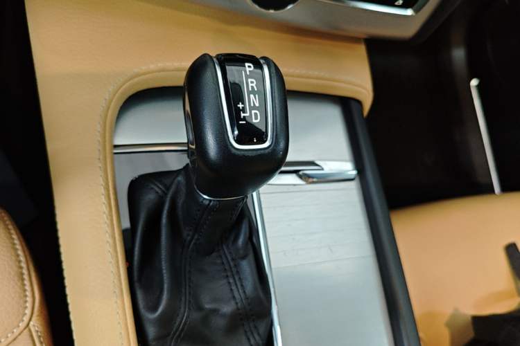 Used Volvo XC90 2017 T6 Zhiyi Edition 7-seater Gear Lever