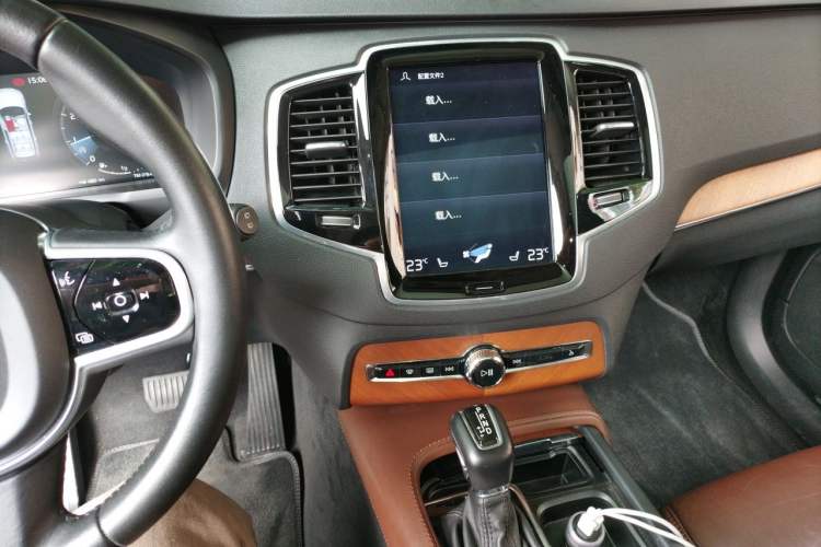 Used Volvo XC90 2018 T6 Zhiya Edition 7-seater Audio And AC Panel