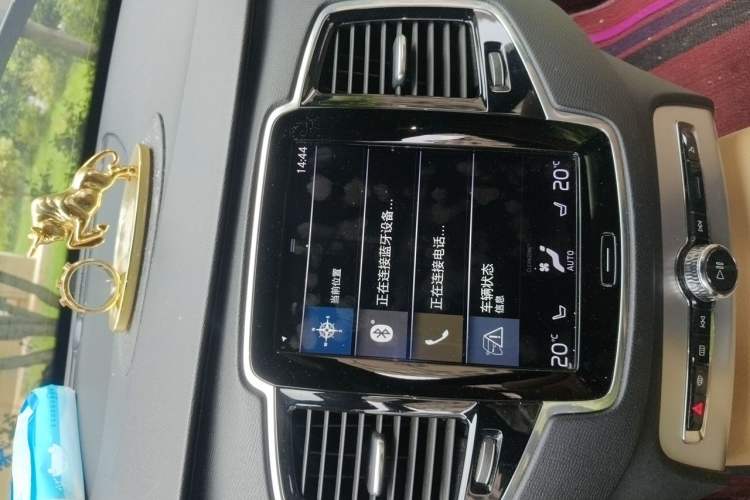 Used Volvo XC90 2018 T5 Zhiyi Edition 5-seater Audio And AC Panel