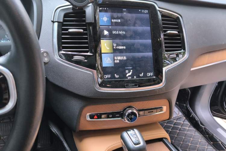 Used Volvo XC90 2018 T6 Zhiya Edition 7-seater Audio And AC Panel