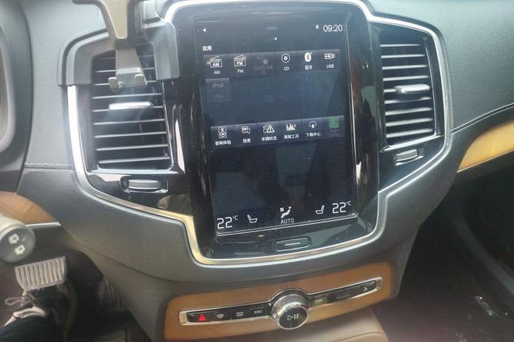 Used Volvo XC90 2018 T6 Zhiya Edition 7-seater Audio And AC Panel