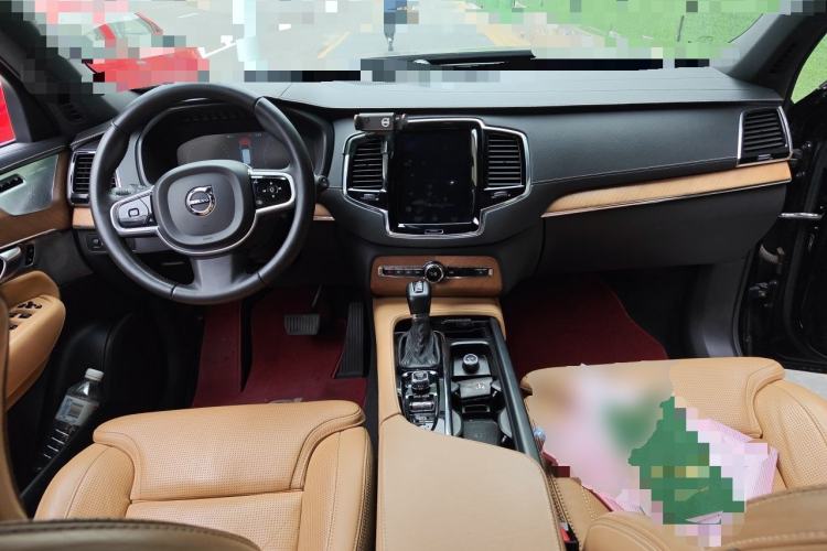 Used Volvo XC90 2018 T6 Prestige 7-Seater Center Console
