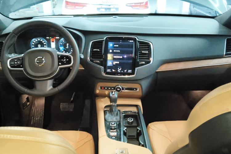 Used Volvo XC90 2018 T6 Zhiya Edition 7-seater Center Console