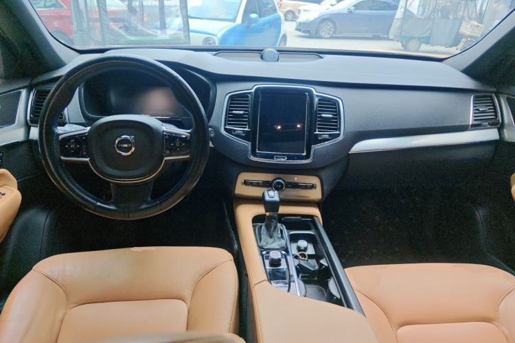 Used Volvo XC90 2018 T5 Zhiyi Edition 7-Seater Center Console