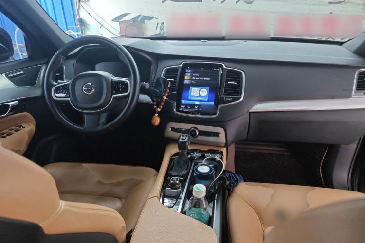 Used Volvo XC90 2018 T6 Zhiya Edition 7-seater Center Console