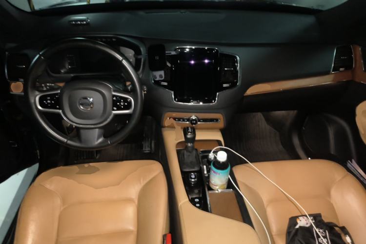 Used Volvo XC90 2018 T5 Zhiyi Edition 7-Seater Center Console