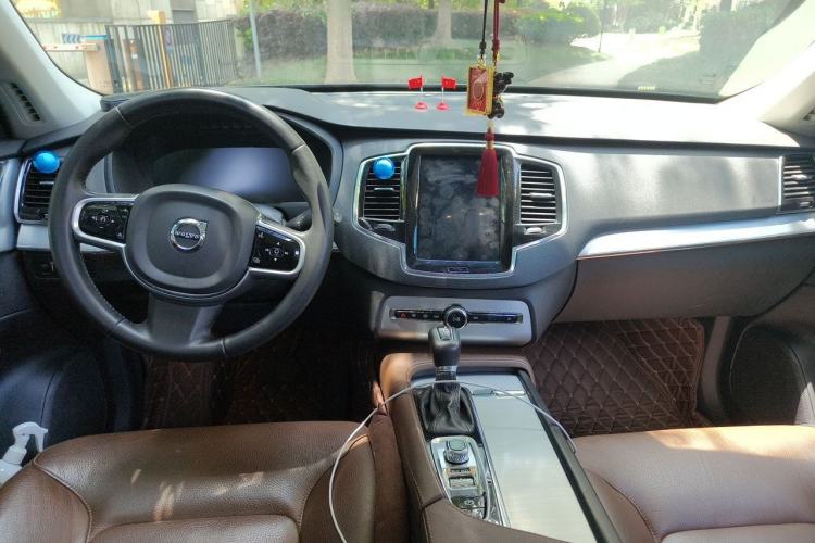 Used Volvo XC90 2018 T6 Zhiyi Edition 5-seater Center Console