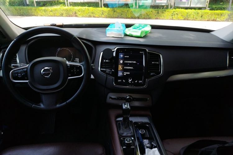Used Volvo XC90 2018 T5 Zhiyi Edition 5-seater Center Console
