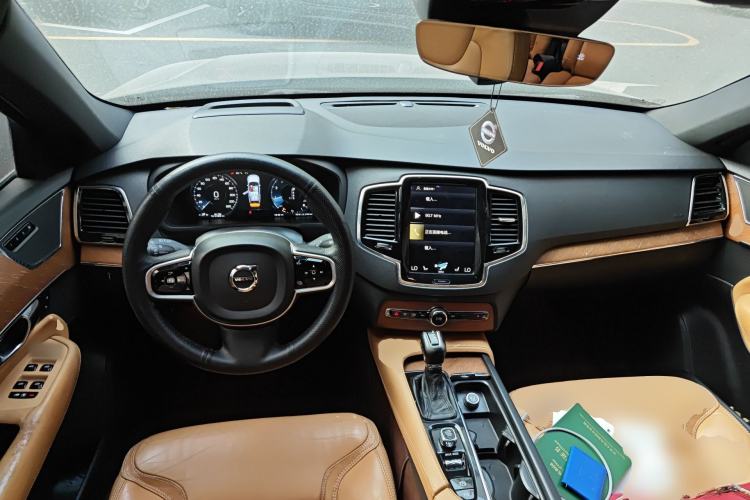 Used Volvo XC90 2018 T6 Zhiya Edition 7-seater Center Console