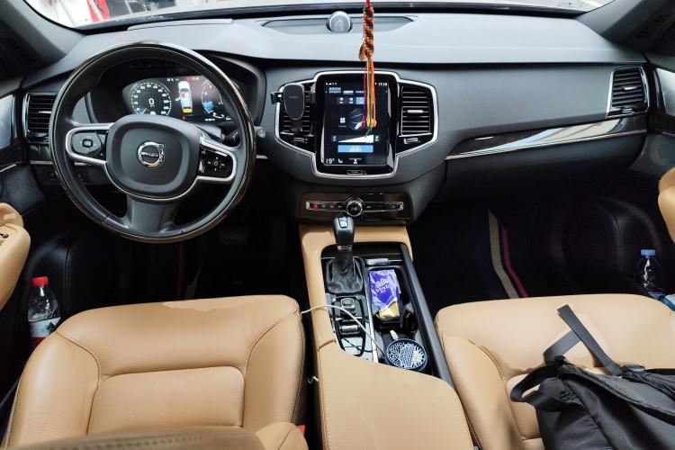 Used Volvo XC90 2018 T6 Zhiyi Edition 7-Seater Center Console