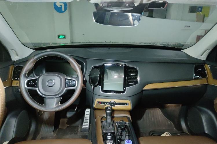 Used Volvo XC90 2018 T6 Zhiyi Edition 5-seater Center Console