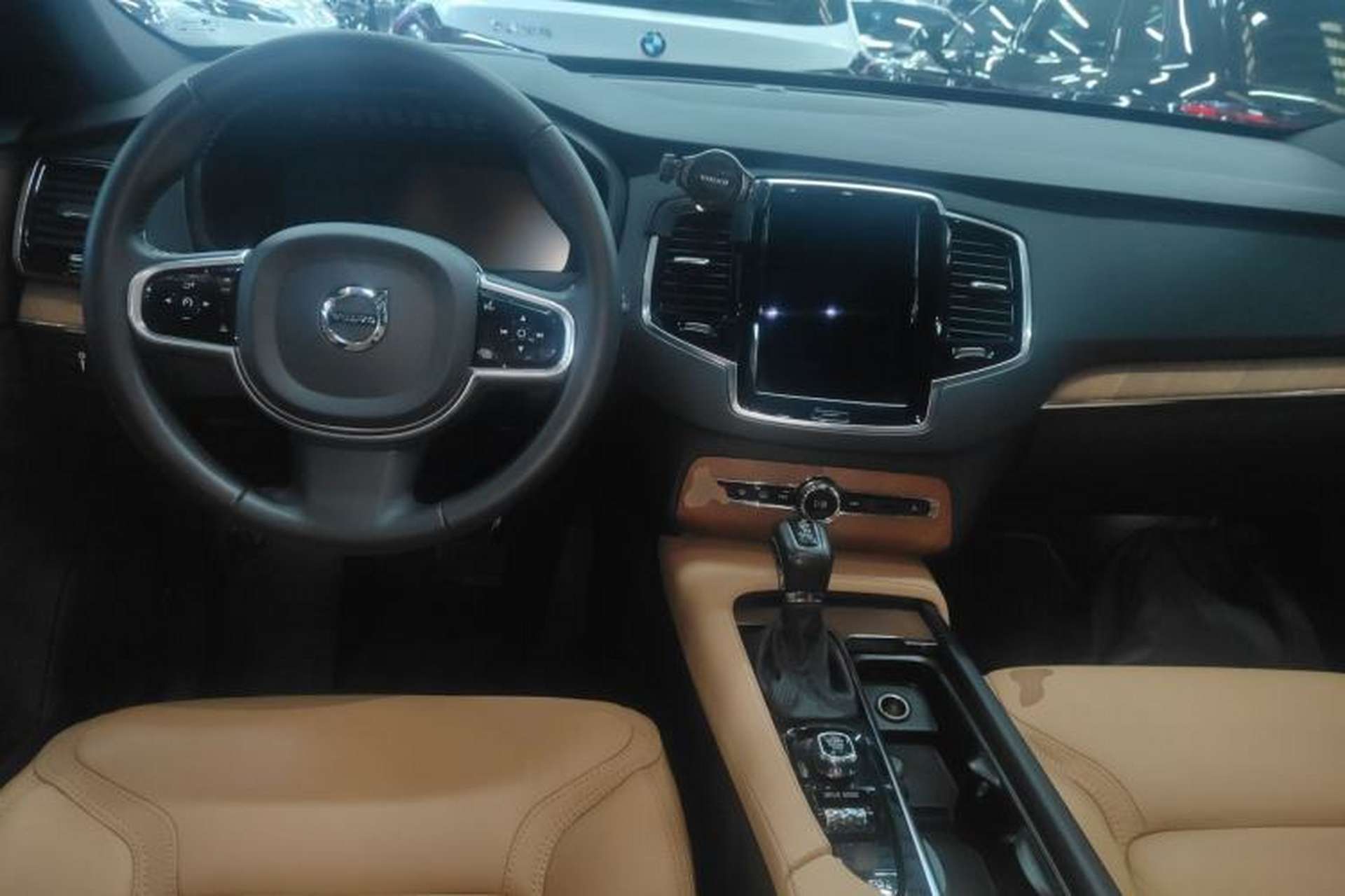 Used Volvo XC90 2018 T6 Zhiya Edition 7-seater Center Console
