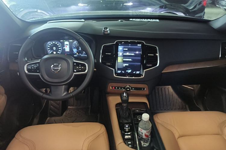 Used Volvo XC90 2018 T6 Zhiya Edition 7-seater Center Console