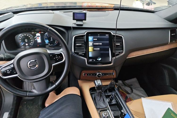 Used Volvo XC90 2018 T6 Zhiya Edition 7-seater Center Console