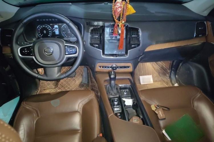 Used Volvo XC90 2018 T6 Zhiya Edition 7-seater Center Console