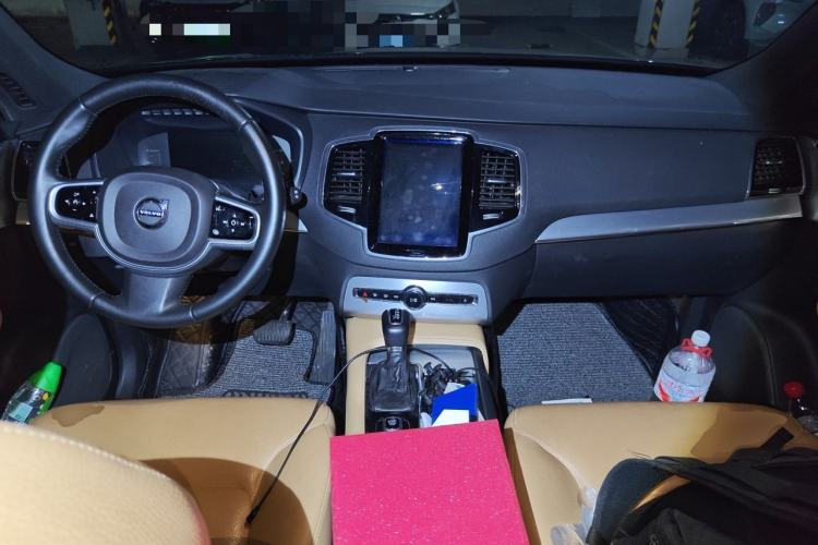 Used Volvo XC90 2018 T5 Zhiyi Edition 7-Seater Center Console