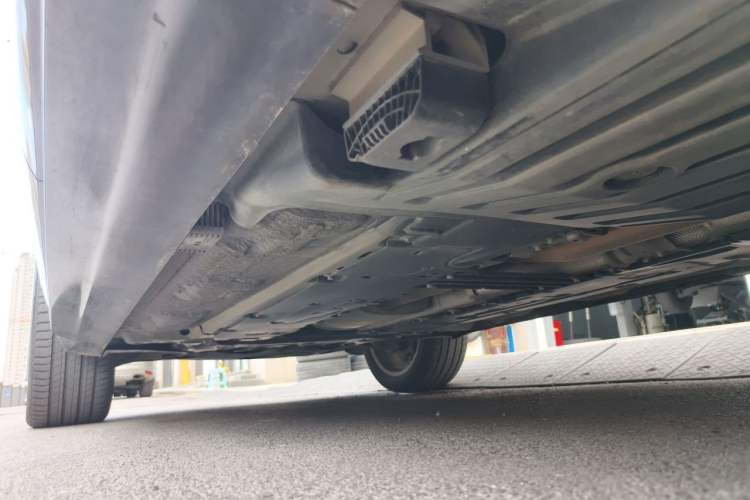 Used Volvo XC90  Chassis Rear Left