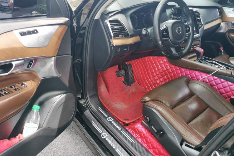 Used Volvo XC90 2018 T6 Prestige 7-Seater Driver Seat
