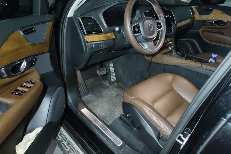 Used Volvo XC90 2018 T6 Zhiyi Edition 5-seater Driver Seat