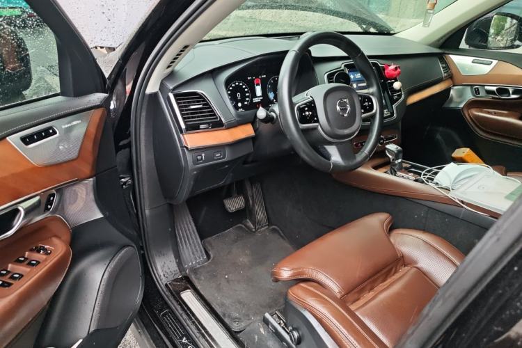 Used Volvo XC90 2018 T6 Prestige 7-Seater Driver Seat