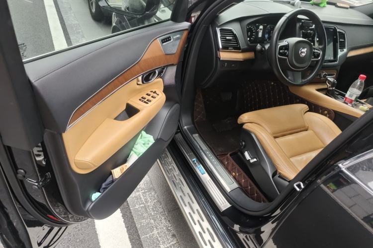 Used Volvo XC90 2018 T6 Prestige 7-Seater Driver Seat