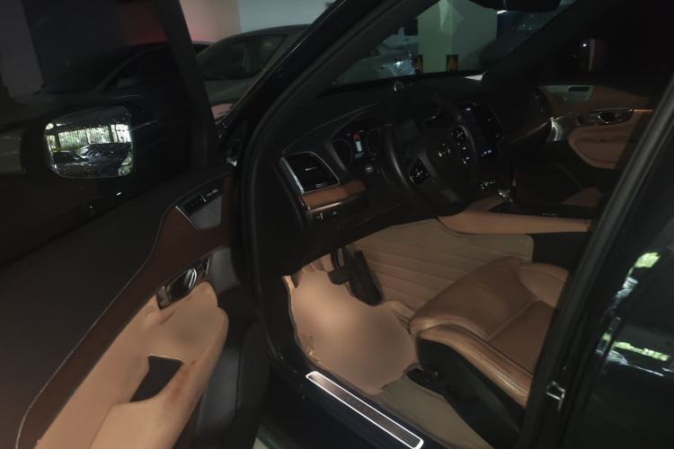 Used Volvo XC90 2018 T6 Prestige 7-Seater Driver Seat