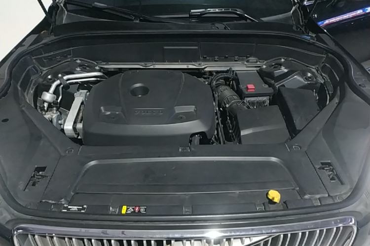 Used Volvo XC90 2018 T6 Zhiyi Edition 7-Seater Engine Bay